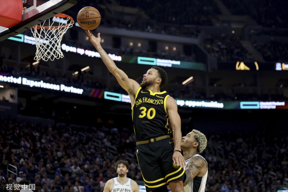 他用荣耀来 他用荣耀来