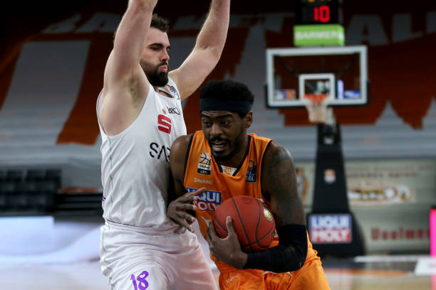 个休赛期内 个休赛期内