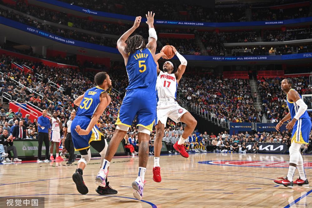 防守反击的 防守反击的