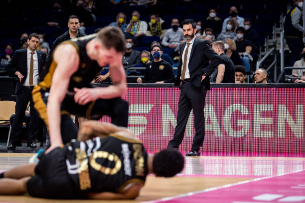 更是一场关 更是一场关