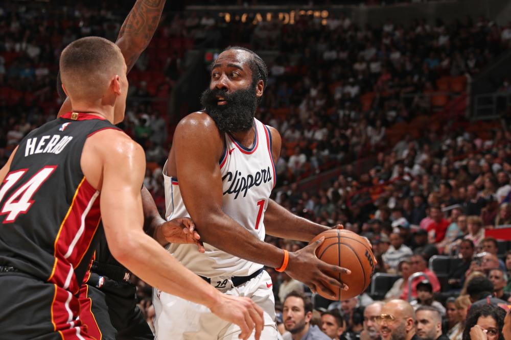 球队开始采 球队开始采